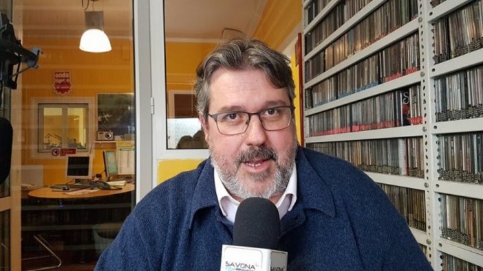 Il consigliere regionale Angelo Vaccarezza ospite a Radio Onda Ligure 101 Il consigliere regionale Angelo Vaccarezza ospite a Radio Onda Ligure 101