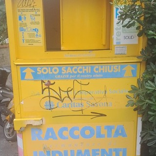 Recupero indumenti usati, criticità anche a Savona. Cooperativa Solida: "Arrivati ad un punto critico, ad oggi ci risulta impossibile vendere il prodotto della raccolta" Recupero indumenti usati, criticità anche a Savona. Cooperativa Solida: "Arrivati ad un punto critico, ad oggi ci risulta impossibile vendere il prodotto della raccolta"