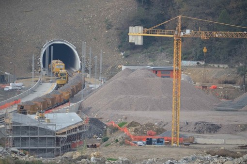 Raddoppio ferroviario, Piana (Lega Nord): "Senza questa importante opera infrastrutturale, la Liguria rischia di essere penalizzata" Raddoppio ferroviario, Piana (Lega Nord): "Senza questa importante opera infrastrutturale, la Liguria rischia di essere penalizzata"