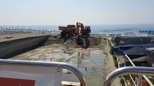 Celle, scatta la rimozione della sabbia nel torrente Ghiare: sarà utilizzata per il ripascimento Celle, scatta la rimozione della sabbia nel torrente Ghiare: sarà utilizzata per il ripascimento