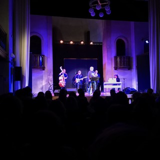 Tutto esaurito per lo spettacolo “RaccontiAMOci” ad Alassio