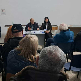 Raccolta dei rifiuti Rifiuti, nuova petizione per tagliare la Tari: "Se il servizio è diverso, vogliamo tariffe diverse"