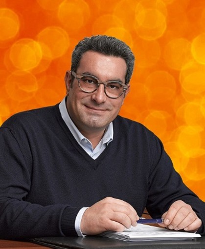 #Robischneck: la presentazione del candidato corre su Facebook