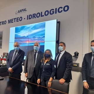 Protezione civile, inaugurata la nuova sala per le previsioni meteo, Toti e Giampedrone: "Alzeremo ancora più l'asticella" (VIDEO)