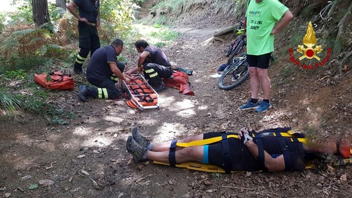 Biker ferito nei boschi di Rocchetta di Cairo: intervento dei Vigili del Fuoco e dei sanitari (FOTO)