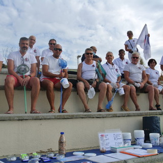 Albisola, oltre 5000 mozziconi raccolti dai volontari di Assonautica nel quarto appuntamento di "In spiaggia senza filtri"