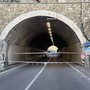 Finale, segnali di smottamento vicino alla galleria di Capo San Donato: traffico chiuso in entrambi i sensi Finale, segnali di smottamento vicino alla galleria di Capo San Donato: traffico chiuso in entrambi i sensi