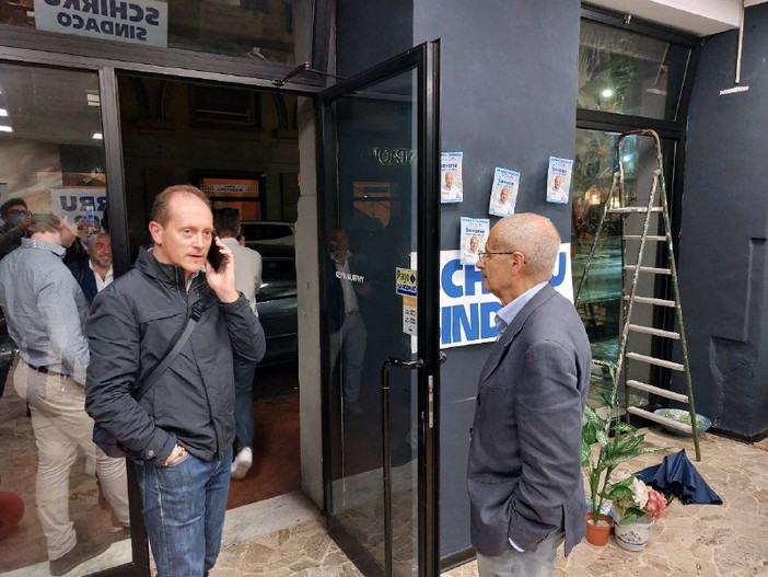 Savona 2021, Schirru indietro di 10 punti ma non molla: "Torniamo dai savonesi. Alleanze? Faremo una riunione di coalizione" Savona 2021, Schirru indietro di 10 punti ma non molla: "Torniamo dai savonesi. Alleanze? Faremo una riunione di coalizione"