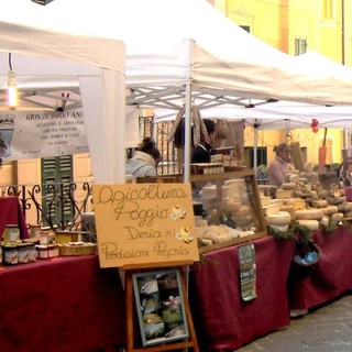A Savona ritorna la rassegna "Paesi e Sapori" A Savona ritorna la rassegna "Paesi e Sapori"
