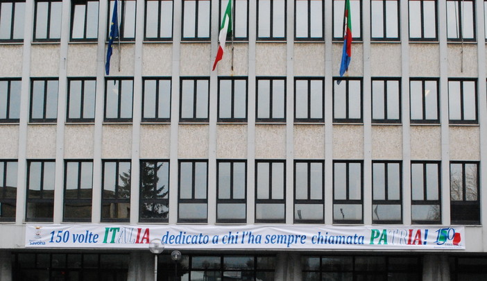 Savona: uno striscione sulla facciata di Palazzo Nervi per l'Unità d'Italia