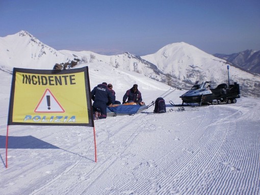 Limone Piemonte, due sciatori liguri infortunati sulle piste della Riserva Bianca