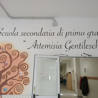 Albenga, l'educazione civica prende corpo: la scuola di Leca sarà intitolata ad Artemisia Gentileschi (FOTO)
