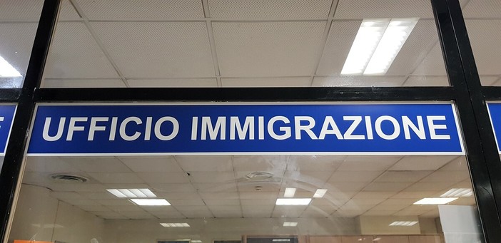 Savona, Ufficio Immigrazione chiuso lunedì 19 pomeriggio e martedì 20 ottobre mattina Savona, Ufficio Immigrazione chiuso lunedì 19 pomeriggio e martedì 20 ottobre mattina