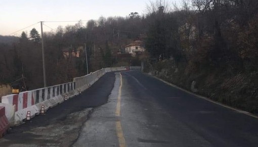 Rimosso un semaforo a Stella ma ne rimangono ancora 3. Sindaco Castellini: "Tenuti troppo tempo sotto scacco, c'è bisogno di tornare alla normalità"