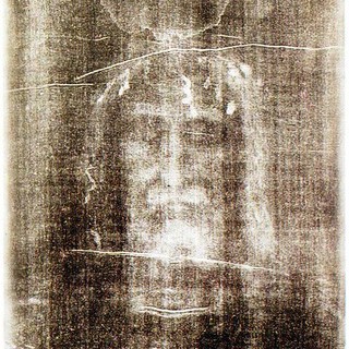 Il vescovo Vittorio Lupi in pellegrinaggio a Torino per l’ostensione della Sacra Sindone il 4 giugno