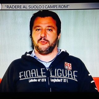 Salvini ad "8 e mezzo" con la felpa di Finale, Piccardi: "Doloroso vedere nome nostra città su uno che gioca carta del populismo razzista"