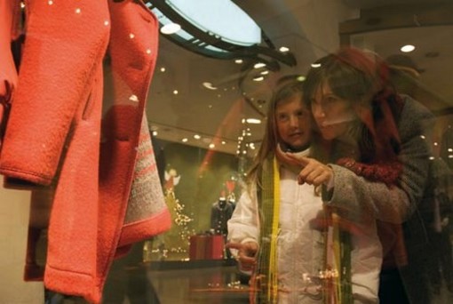 Sabato al via concorso "Alassio un mare di shopping": vinci un buono da 10mila euro Sabato al via concorso "Alassio un mare di shopping": vinci un buono da 10mila euro