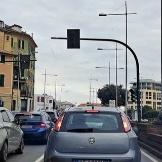 Savona, semafori spesso rotti in corso Mazzini, parte l’intervento di manutenzione straordinaria