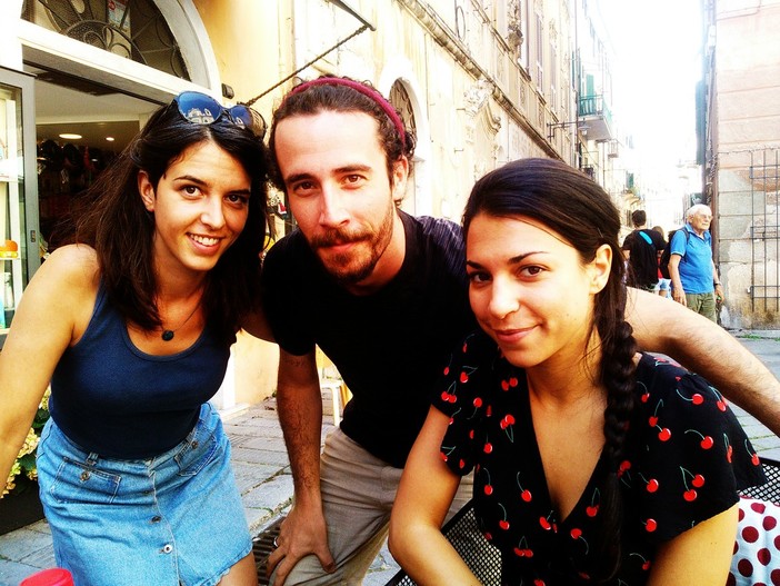 Un "Jekill &amp; Hyde" decisamente particolare a spasso per Finalborgo (VIDEO)