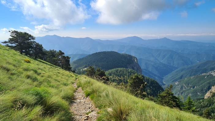Il nuovo anno del Parco delle Alpi Liguri, il presidente Alessandri: “Puntiamo su sentieri e progetti europei” Il nuovo anno del Parco delle Alpi Liguri, il presidente Alessandri: “Puntiamo su sentieri e progetti europei”