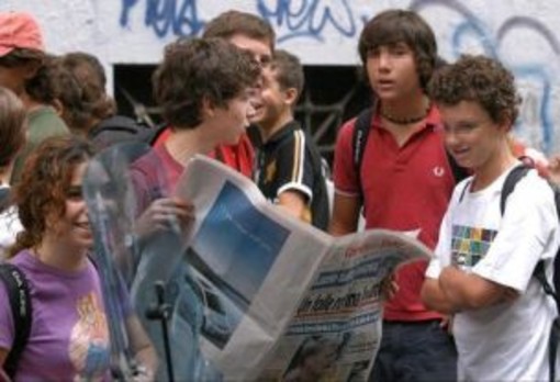 Savona: l'Asl2 vara la campagna antifumo nelle scuole Savona: l'Asl2 vara la campagna antifumo nelle scuole