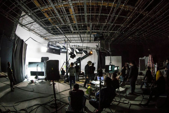 Scuole di regia: le competenze che il cinema contemporaneo richiede ai nuovi talenti Scuole di regia: le competenze che il cinema contemporaneo richiede ai nuovi talenti