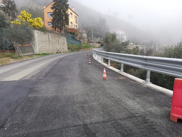 Celle, riapre la Sp22 ai Brasi: nel novembre 2019 la strada aveva ceduto sotto le violenti piogge Celle, riapre la Sp22 ai Brasi: nel novembre 2019 la strada aveva ceduto sotto le violenti piogge