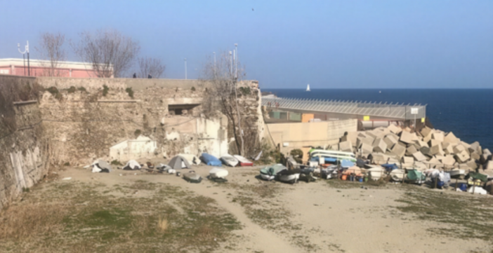 Savona, un lettore sul progetto di Sla di piazzale Eroe dei due Mondi: “Rischia di diventare l’ennesima spiaggia privata”