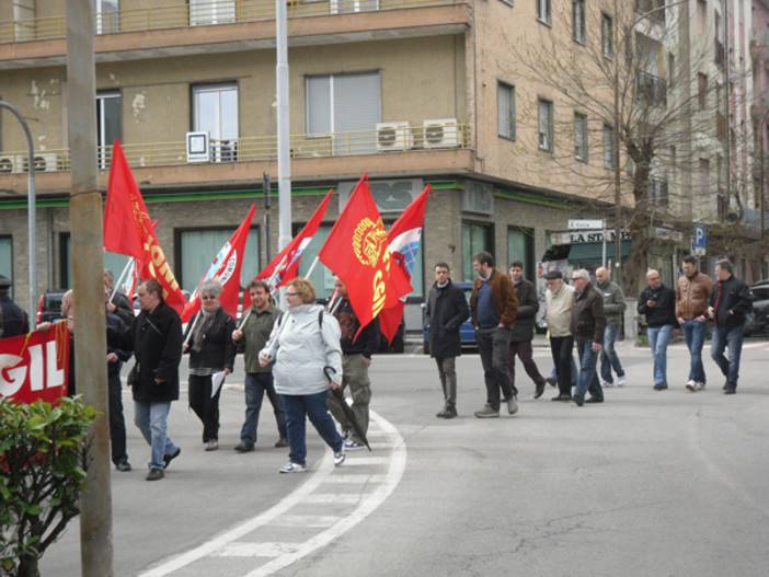 12 dicembre 2014: l'Italia si ferma contro il "Jobs Act" 12 dicembre 2014: l'Italia si ferma contro il "Jobs Act"