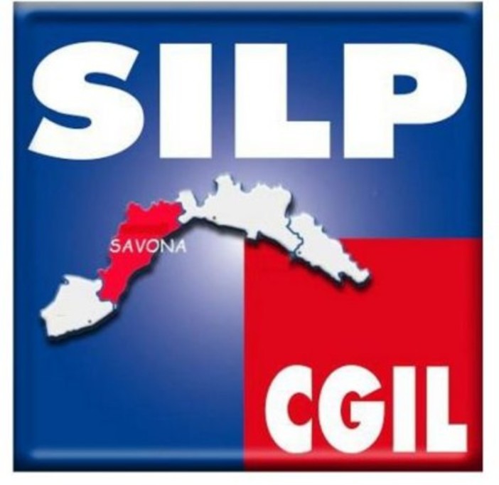 La denuncia della Silp Cgil: "Mancano i soldi per i dispositivi di protezione, ma per i nuovi distintivi di qualifica sono stati trovati"