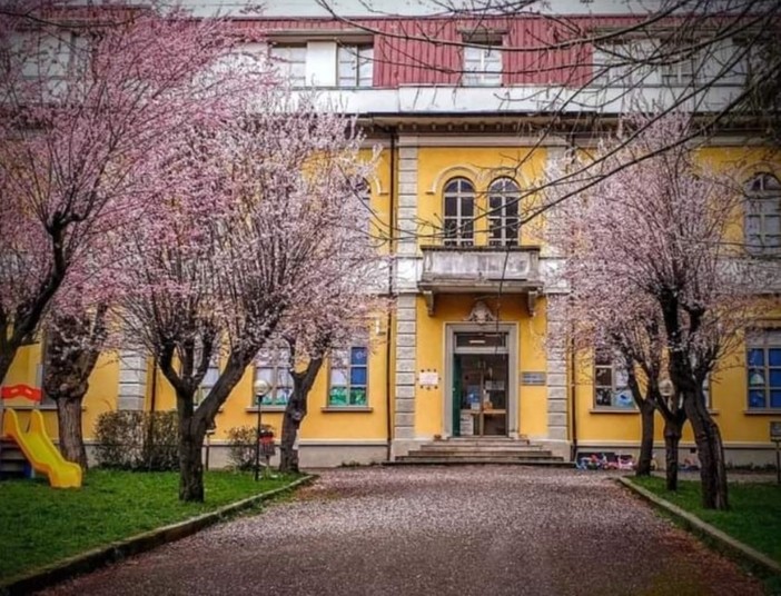 Altare, le medie avranno una sola prima classe. Il comune precisa: "Non dipende dai noi"