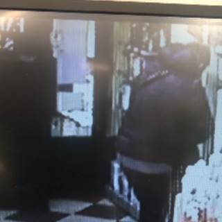 Furto con destrezza alla farmacia San Michele di Albenga