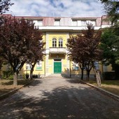 Altare, il sindaco chiude un piano della scuola per verifiche: "Nessun pericolo imminente"