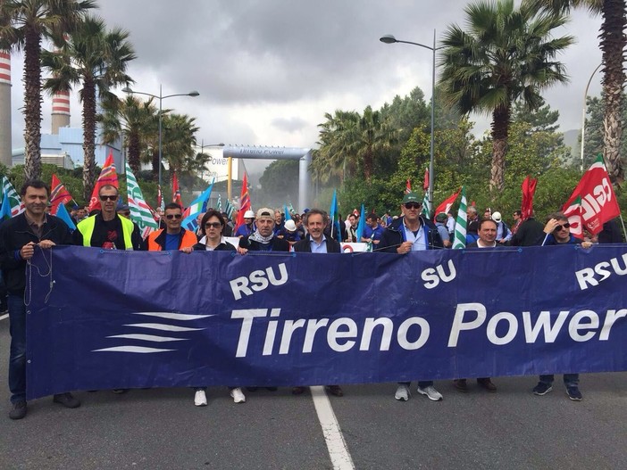 Crisi Tirreno Power, il 27 luglio sarà sciopero nazionale: "Vogliamo un piano industriale" Crisi Tirreno Power, il 27 luglio sarà sciopero nazionale: "Vogliamo un piano industriale"