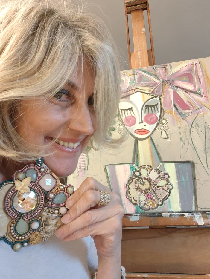 La "Regina di Fiori" alla galleria Artender di Alassio: dal 18 aprile la personale dell'artista sanremese Saskia