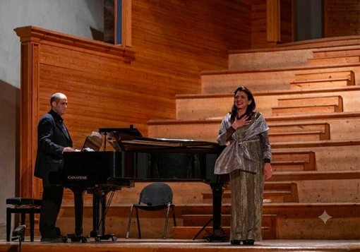 Andora “Note d’estate” con il soprano Paola Francesca Natale e il pianista compositore e direttore d’orchestra Keith Goodman