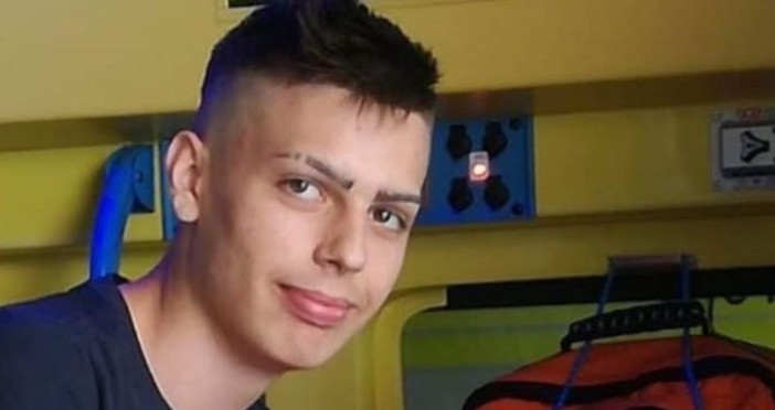 Una nuova automedica in memoria di Samuele Schillaci: i “Frati Martini” di Albenga lo ricordano così Una nuova automedica in memoria di Samuele Schillaci: i “Frati Martini” di Albenga lo ricordano così