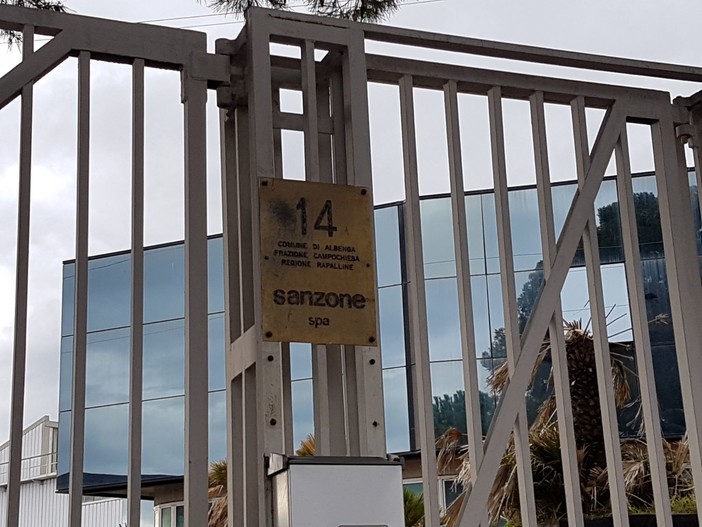 Ravera trasporti si aggiudica all'asta le aree dell'ex azienda Sanzone Ravera trasporti si aggiudica all'asta le aree dell'ex azienda Sanzone