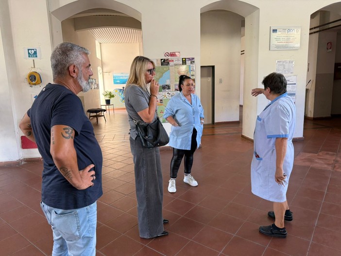 Albenga, estate di lavori nelle scuole: sopralluoghi della vicesindaco in vista dell’apertura del nuovo anno scolastico