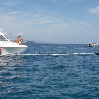 Alassio, la Squadra Nautica della Polizia di Stato soccorre due imbarcazioni in difficoltà (FOTO)