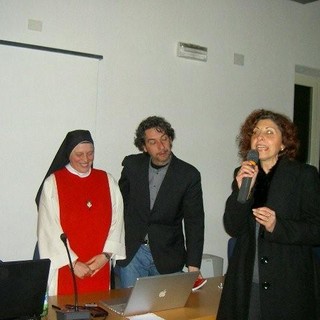 Pietra: boom di presenze alla presentazione del libro "Volti e stupore"