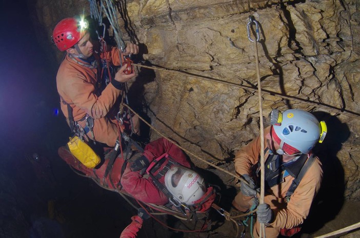 Finale Ligure, alpinisti bloccati sul Bric Pianarella