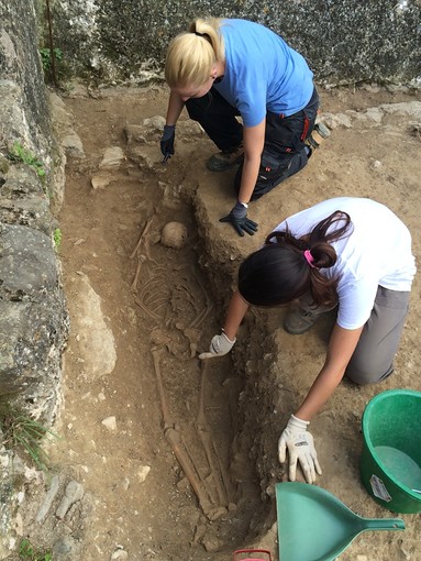 Scolaresche albenganesi in visita allo scavo archeologico del complesso di San Calocero