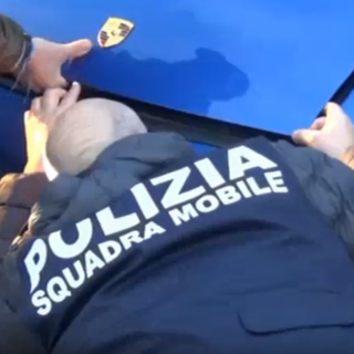 Rubavano auto e trafficavano documenti falsi: la Polizia arresta 12 persone tra Albenga e Bordighera (FOTO E VIDEO)