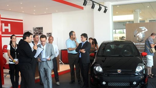 Cuneo:presentata Ginoscuderia, gemellaggio Gino Spa e Abarth Cuneo:presentata Ginoscuderia, gemellaggio Gino Spa e Abarth