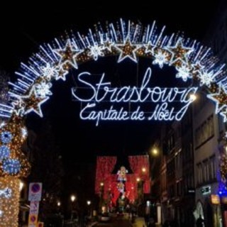 Spari a Strasburgo: 3 morti e diversi feriti. E' caccia all'uomo