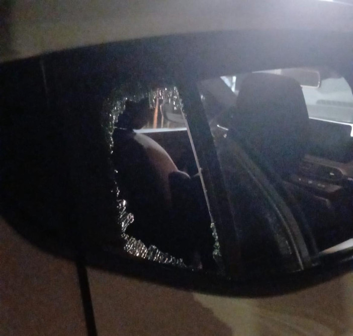 Raid notturno sulle auto ad Albenga: già una decina di denunce ai Carabinieri Raid notturno sulle auto ad Albenga: già una decina di denunce ai Carabinieri