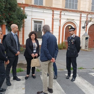 I tecnici del Governo all'ex Piave di Albenga per l'eventuale Cpr, Tomatis: "Scelta sarebbe folle, tutta la città contraria"