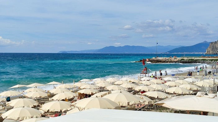 Concessioni demaniali, Cgil: "Costruire un modello alternativo attraverso i bandi per un lavoro di qualità"