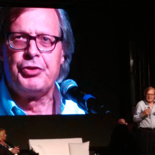 Lo show di Vittorio Sgarbi ad Alassio: ecco con chi se l'è presa